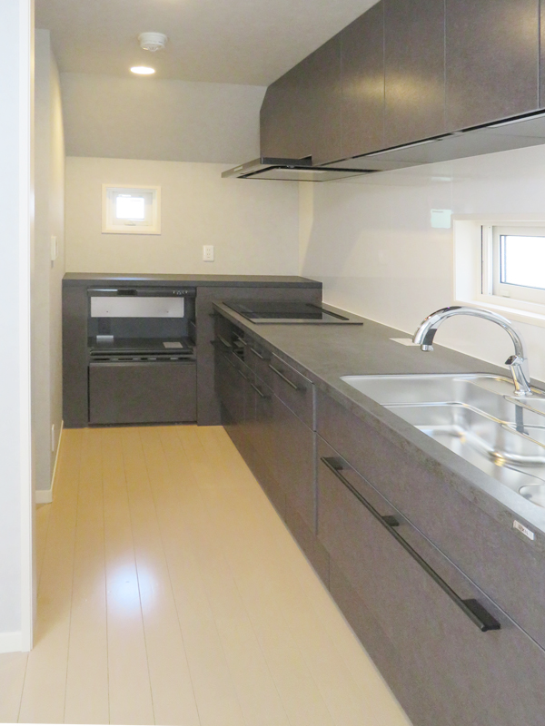 広々＆たっぷり収納＆高級感のあるキッチンに 新宿区A様邸